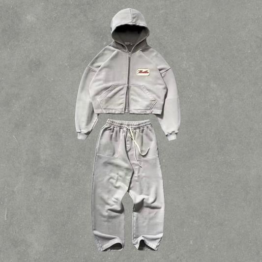 Ensemble jogging "illicit"